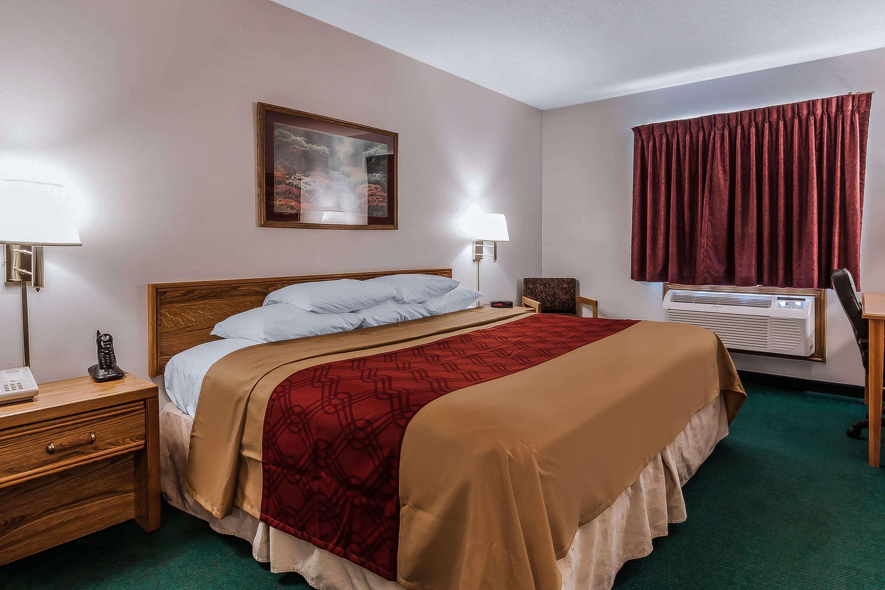 Rodeway Inn Holdrege Екстериор снимка